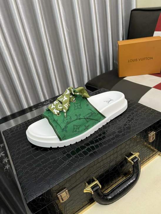 Picture of Louis Vuitton Slippers _SKULVsz38-46hnh0846877